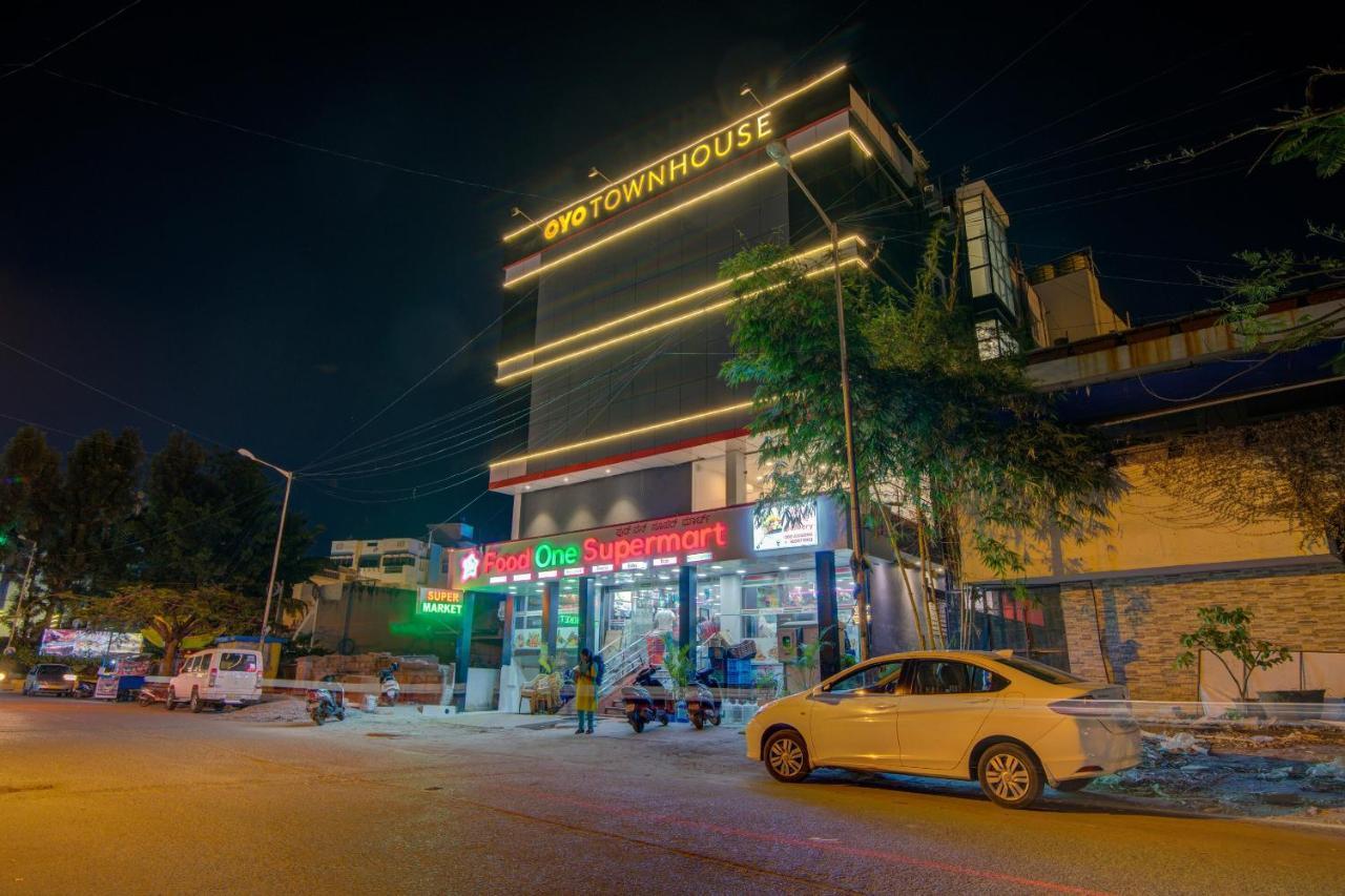 Oyo Townhouse 104 Koramangala Maharaja Signal Hotell Bangalore Eksteriør bilde