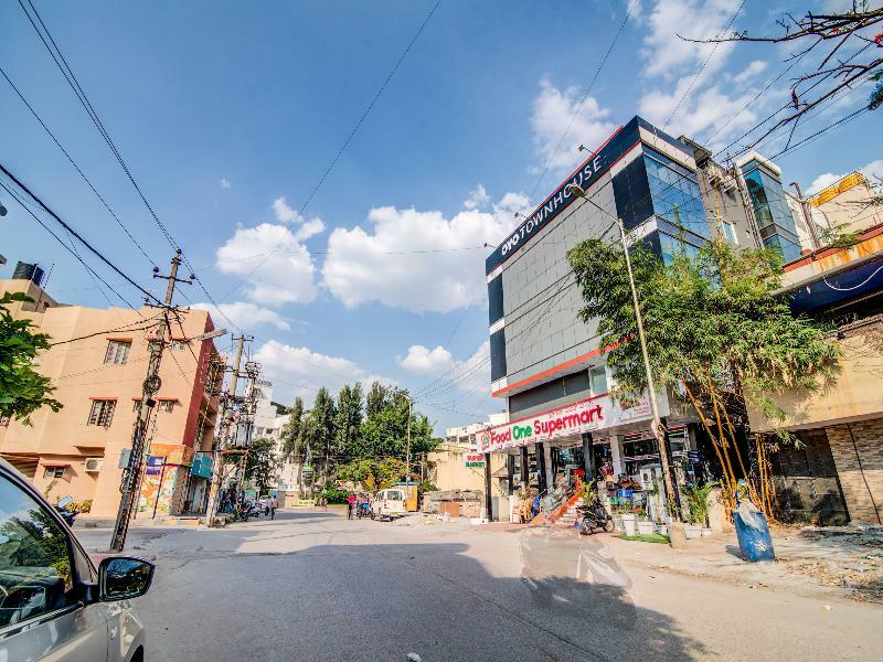 Oyo Townhouse 104 Koramangala Maharaja Signal Hotell Bangalore Eksteriør bilde