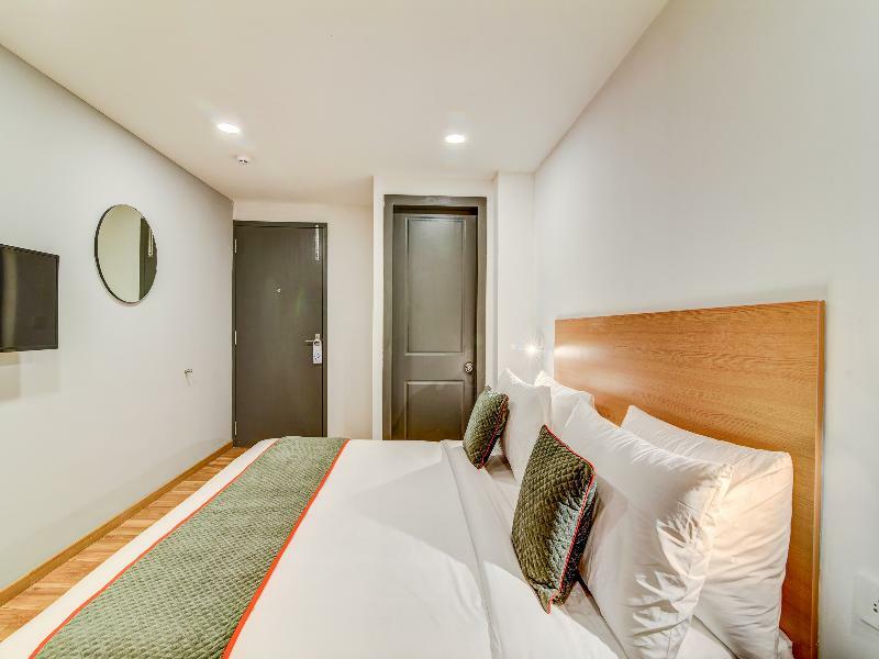 Oyo Townhouse 104 Koramangala Maharaja Signal Hotell Bangalore Eksteriør bilde